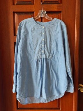LOFT Elegant Blue and White Pinstripe Shirt Blouse Large